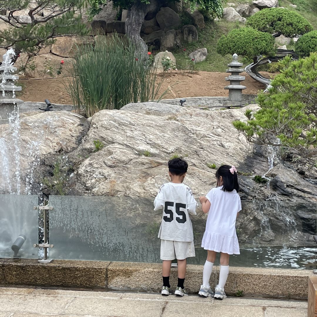 https://image.mom-mom.net/eyJidWNrZXQiOiJtb21tb20tbW9tc3RvdWNoIiwia2V5IjoicGxhY2VzLzY4YTgwZDgzN2FhZjZhNDM2MDkxYmJiZS5qcGciLCJlZGl0cyI6eyJyZXNpemUiOnsid2lkdGgiOjUwMCwiaGVpZ2h0Ijo1MDB9fX0=