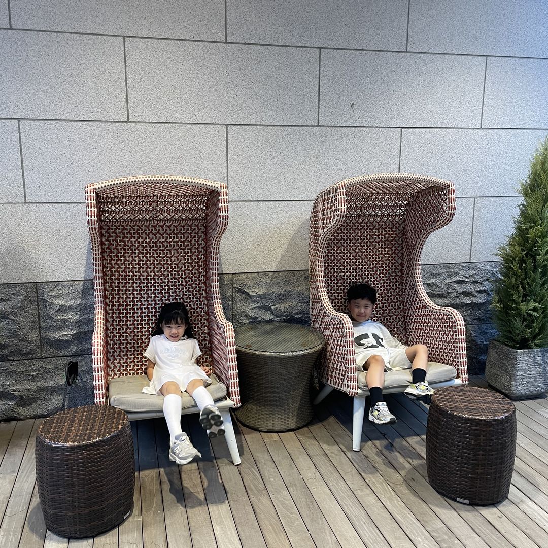 https://image.mom-mom.net/eyJidWNrZXQiOiJtb21tb20tbW9tc3RvdWNoIiwia2V5IjoicGxhY2VzLzY4YTgwZDg5MGE2YmYxYjQ4MmZhNzU0MS5qcGciLCJlZGl0cyI6eyJyZXNpemUiOnsid2lkdGgiOjUwMCwiaGVpZ2h0Ijo1MDB9fX0=