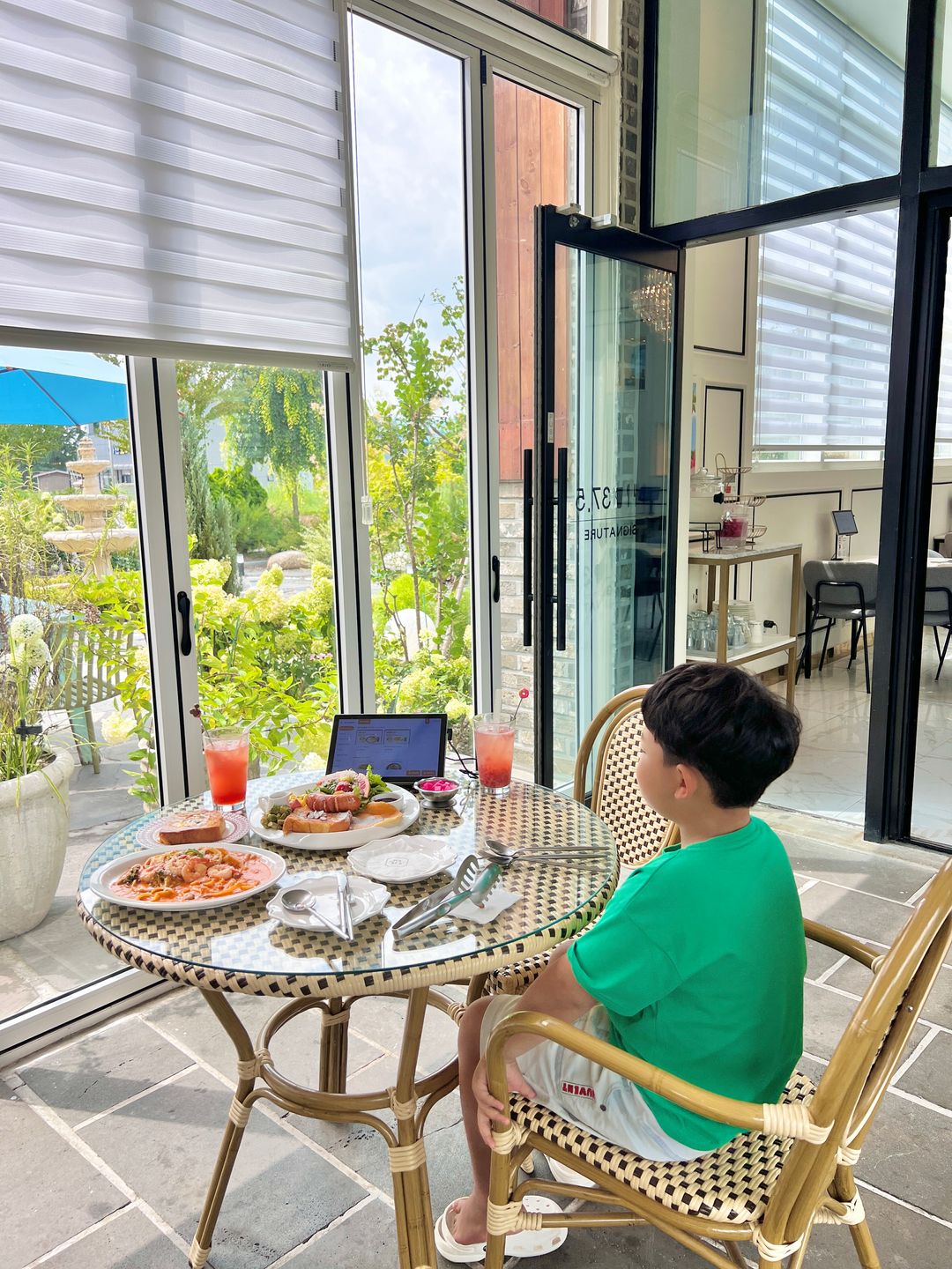 https://image.mom-mom.net/eyJidWNrZXQiOiJtb21tb20tbW9tc3RvdWNoIiwia2V5IjoicGxhY2VzLzY4YWQ3MjEzZmYxOTkyOTI4ZWY1OGY5NS5qcGVnIiwiZWRpdHMiOnsicmVzaXplIjp7IndpZHRoIjoxMDgwLCJ3aXRob3V0RW5sYXJnZW1lbnQiOnRydWV9fX0=