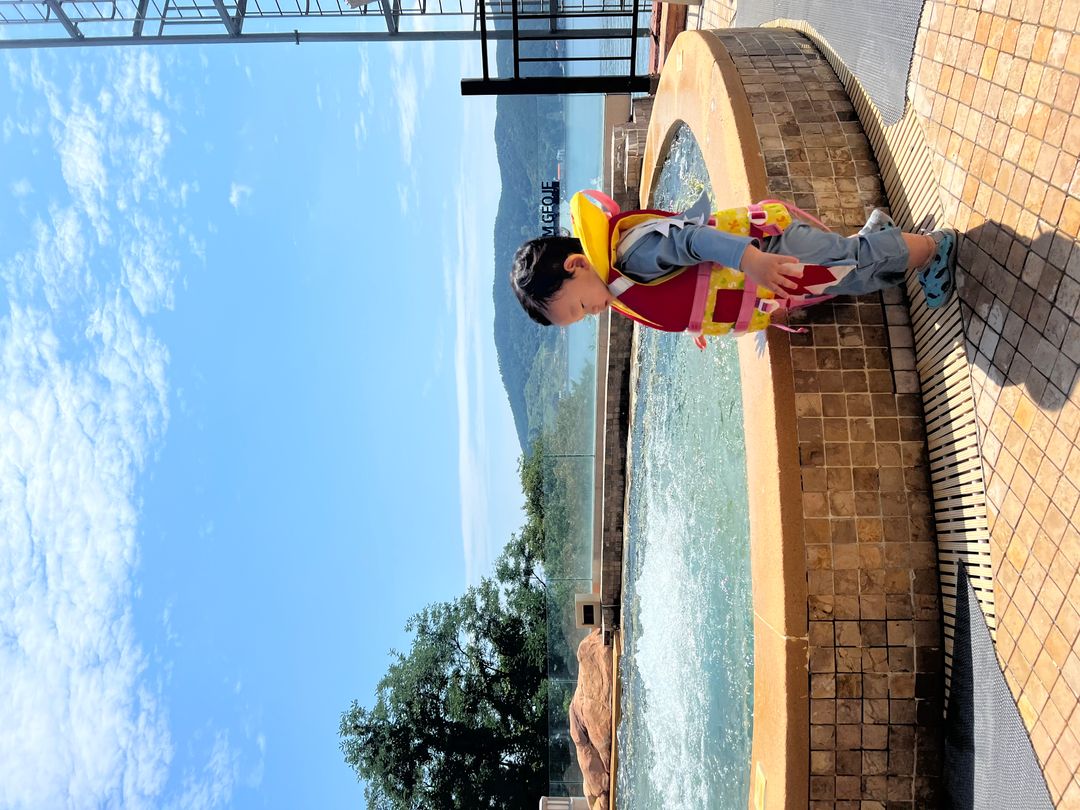 https://image.mom-mom.net/eyJidWNrZXQiOiJtb21tb20tbW9tc3RvdWNoIiwia2V5IjoicGxhY2VzLzY4YjE5MjFlYmZjMDE1YTE5MDIzMzEzMS5qcGVnIiwiZWRpdHMiOnsicmVzaXplIjp7IndpZHRoIjoxMDgwLCJ3aXRob3V0RW5sYXJnZW1lbnQiOnRydWV9fX0=