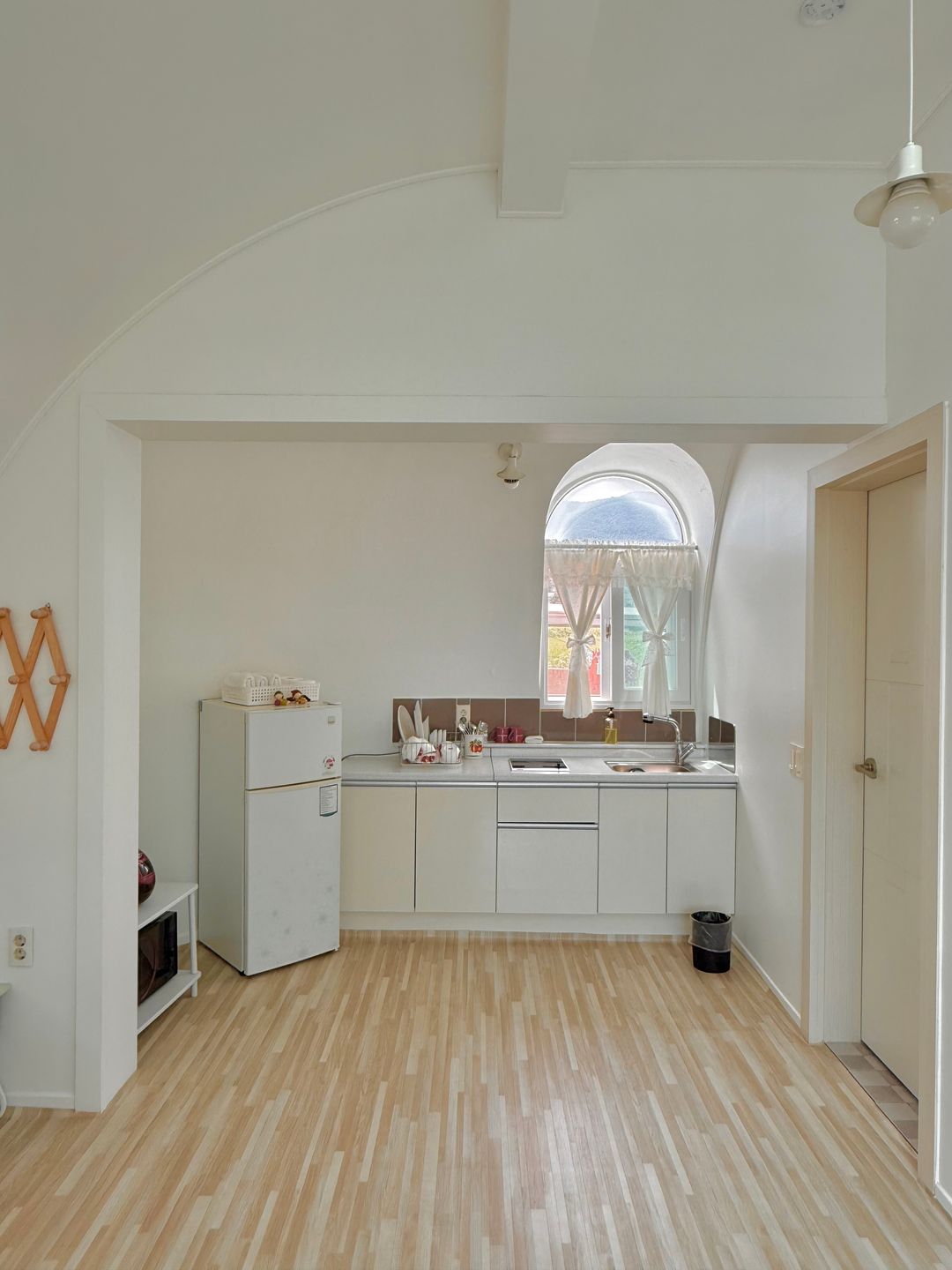 https://image.mom-mom.net/eyJidWNrZXQiOiJtb21tb20tbW9tc3RvdWNoIiwia2V5IjoicGxhY2VzLzY4YmZhZGJmOTZlNDc3ZDllNjY1Y2Q2Ni5qcGVnIiwiZWRpdHMiOnsicmVzaXplIjp7IndpZHRoIjozNzUsImhlaWdodCI6NTAwfX19