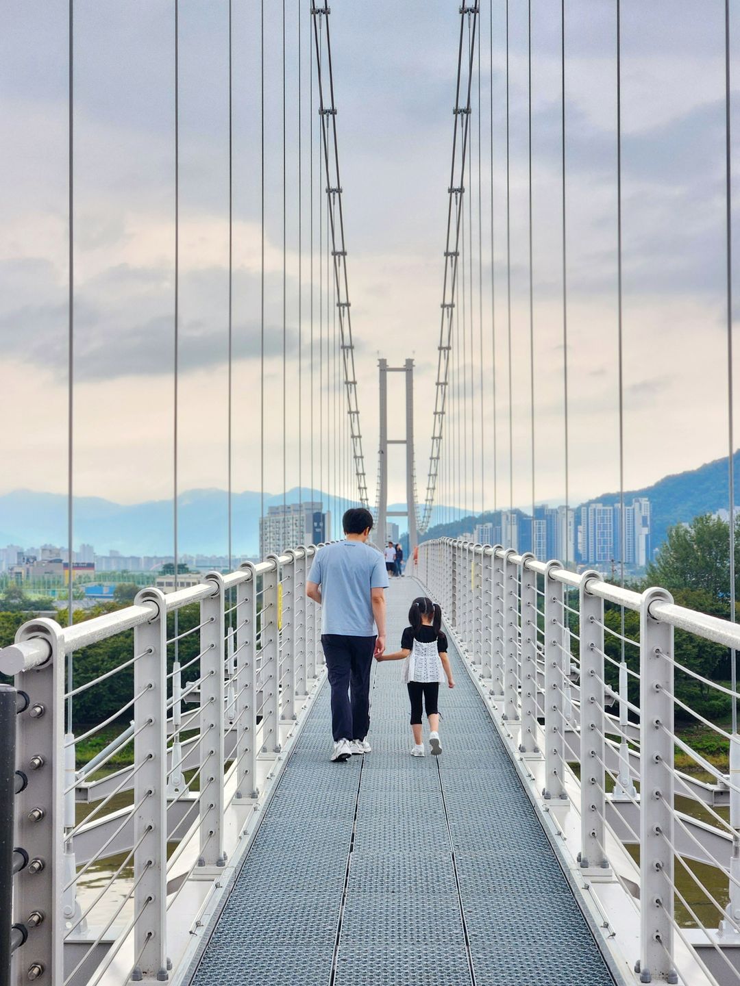 https://image.mom-mom.net/eyJidWNrZXQiOiJtb21tb20tbW9tc3RvdWNoIiwia2V5IjoicGxhY2VzLzY4YzAzYzE0NTVlOTFlY2U3ZmVkMzNjZC5qcGciLCJlZGl0cyI6eyJyZXNpemUiOnsid2lkdGgiOjEwODAsIndpdGhvdXRFbmxhcmdlbWVudCI6dHJ1ZX19fQ==