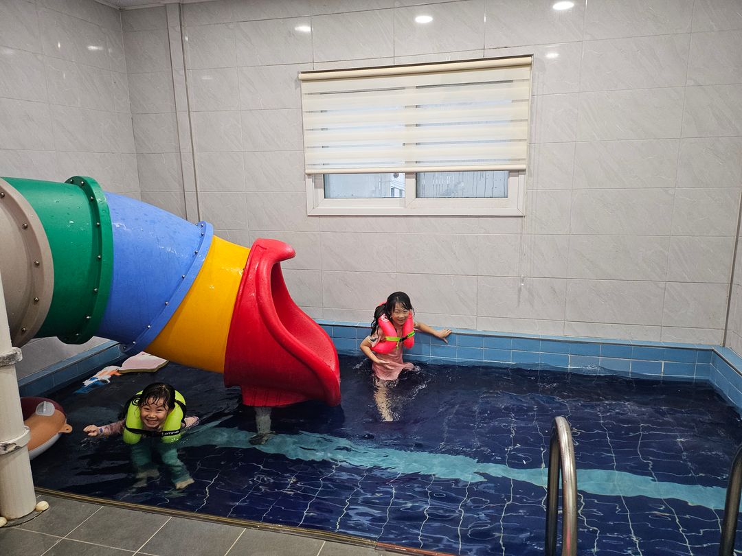 토이키즈풀빌라