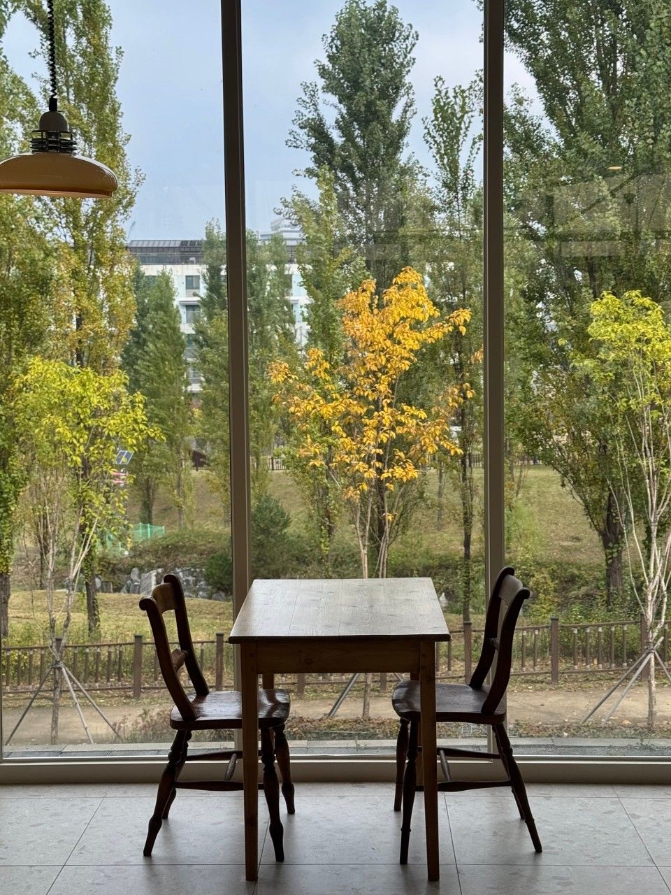 https://image.mom-mom.net/eyJidWNrZXQiOiJtb21tb20tbW9tc3RvdWNoIiwia2V5IjoicGxhY2VzLzY5NTMzMDIwYTVkZmM5YmEzZDQ3Y2YxYy5qcGVnIiwiZWRpdHMiOnsicmVzaXplIjp7IndpZHRoIjozNzUsImhlaWdodCI6NTAwfX19