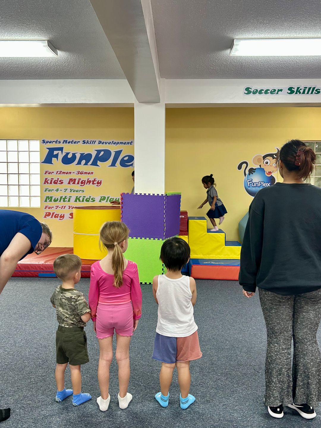 https://image.mom-mom.net/eyJidWNrZXQiOiJtb21tb20tbW9tc3RvdWNoIiwia2V5IjoicGxhY2VzLzY5NWY2YTFjNjFmYzljYTYzZGE0NzE5ZC5qcGVnIiwiZWRpdHMiOnsicmVzaXplIjp7IndpZHRoIjozNzQsImhlaWdodCI6NTAwfX19
