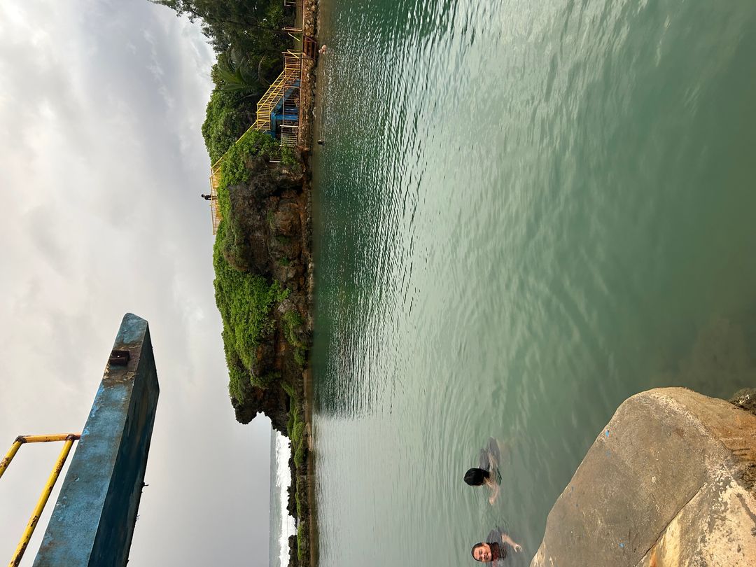 괌 이나라한 천연 수영장 