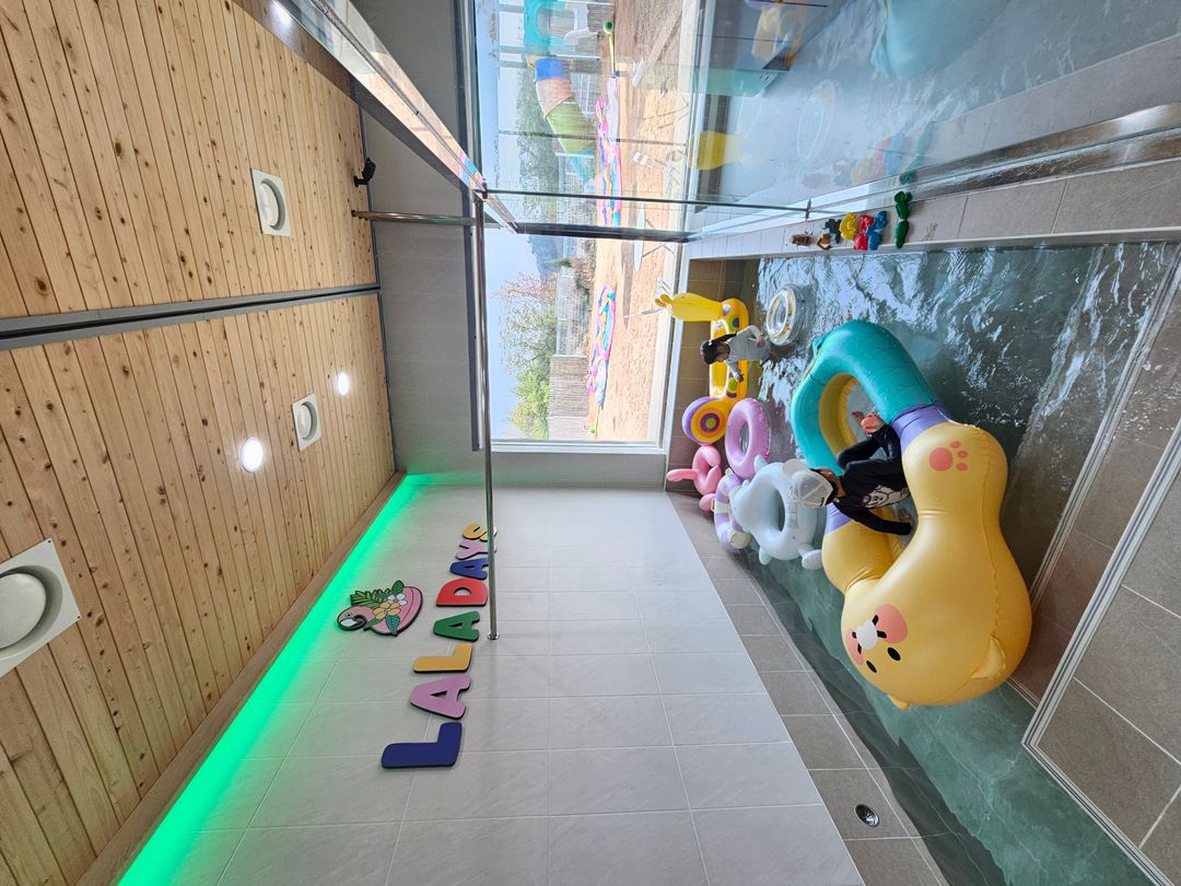 라라데이즈 프라이빗 키즈풀 워터룸