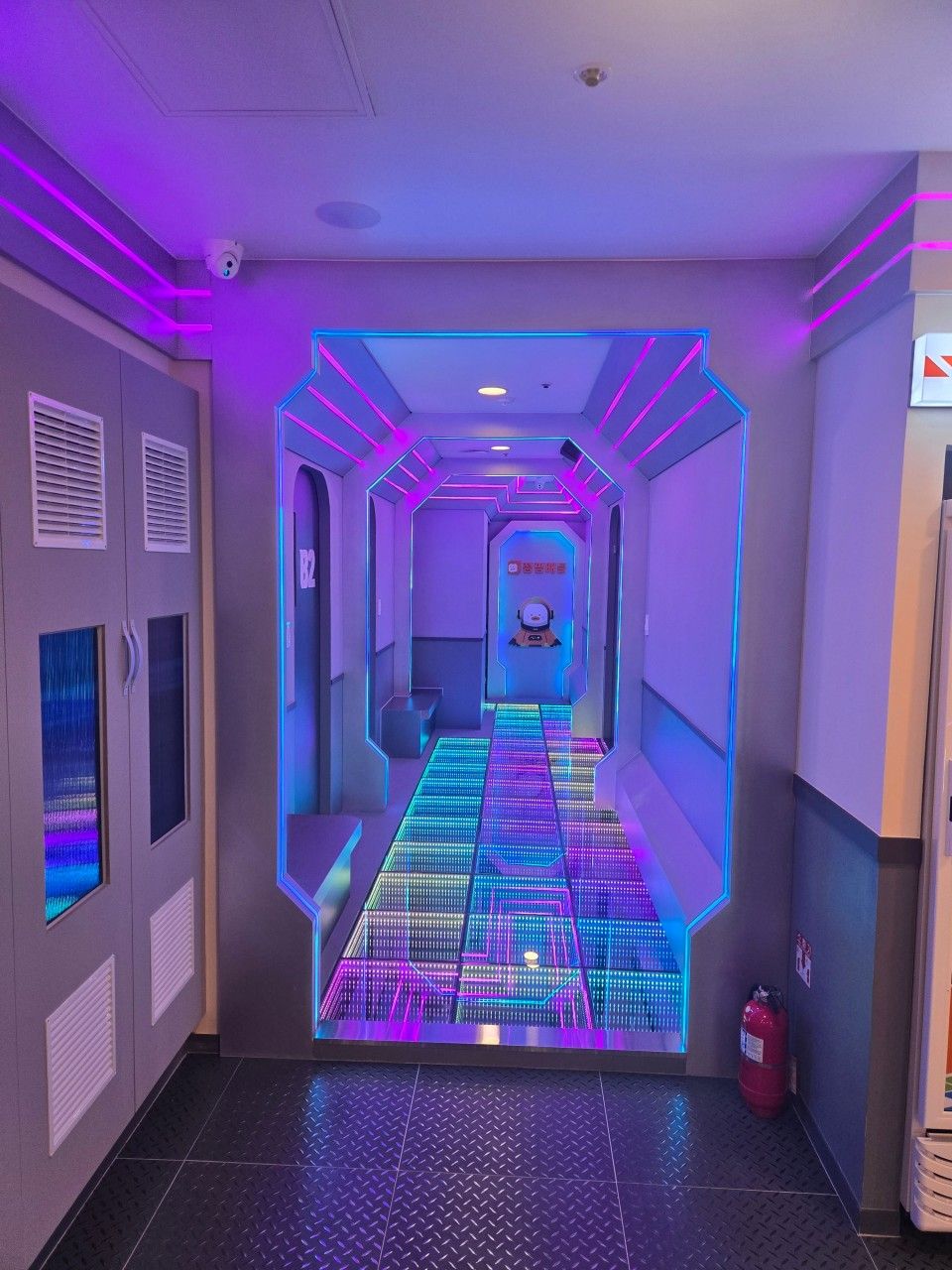 https://image.mom-mom.net/eyJidWNrZXQiOiJtb21tb20tbW9tc3RvdWNoIiwia2V5IjoicGxhY2VzLzY5MzkzYjZhMzYxOGIwOWY2YzkzYzcwOC5qcGVnIiwiZWRpdHMiOnsicmVzaXplIjp7IndpZHRoIjozNzUsImhlaWdodCI6NTAwfX19