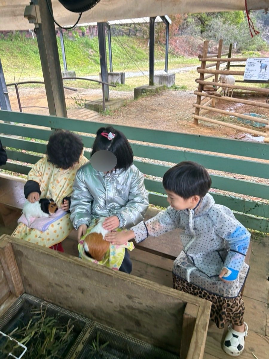 https://image.mom-mom.net/eyJidWNrZXQiOiJtb21tb20tbW9tc3RvdWNoIiwia2V5IjoicGxhY2VzLzY5YTEzNTk1MDliZWE2ZDhlMTM3Nzc1YS5qcGciLCJlZGl0cyI6eyJyZXNpemUiOnsid2lkdGgiOjM3NSwiaGVpZ2h0Ijo1MDB9fX0=