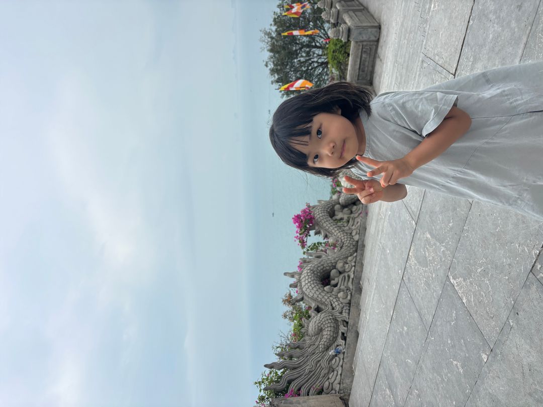 링엄사(Chùa Linh Ứng)