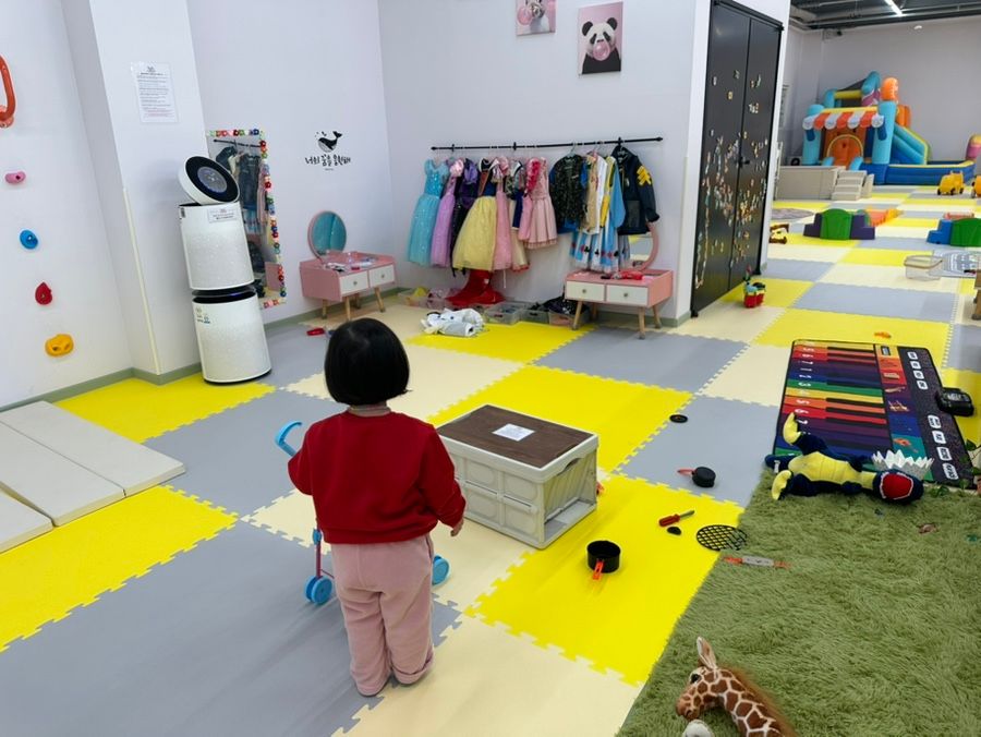 https://image.mom-mom.net/eyJidWNrZXQiOiJtb21tb20tbW9tc3RvdWNoIiwia2V5IjoicGxhY2VzLzY5ZDcwZTE2MzhjZDM4YzVhZTU1Zjk4Mi5qcGVnIiwiZWRpdHMiOnsicmVzaXplIjp7IndpZHRoIjo1MDAsImhlaWdodCI6Mzc1fX19