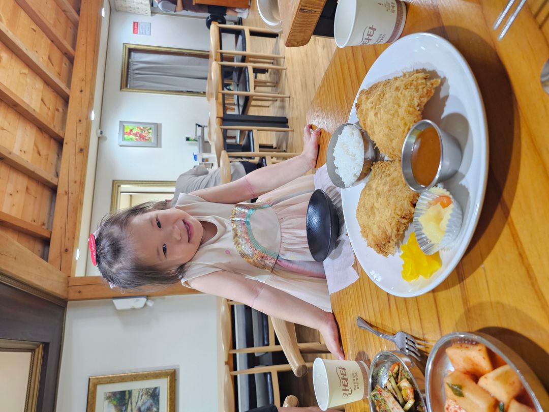 https://image.mom-mom.net/eyJidWNrZXQiOiJtb21tb20tbW9tc3RvdWNoIiwia2V5IjoicGxhY2VzLzZhNmQ2ZDQyODhhZTliZDAwNWY3NGNhMS5qcGciLCJlZGl0cyI6eyJyZXNpemUiOnsid2lkdGgiOjEwODAsIndpdGhvdXRFbmxhcmdlbWVudCI6dHJ1ZX19fQ==
