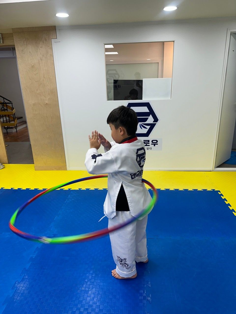https://image.mom-mom.net/eyJidWNrZXQiOiJtb21tb20tbW9tc3RvdWNoIiwia2V5IjoicGxhY2VzLzZhODQwMWI1YmQxMWI3ZDhmMjg1ZjQ0OS5qcGVnIiwiZWRpdHMiOnsicmVzaXplIjp7IndpZHRoIjozNzUsImhlaWdodCI6NTAwfX19