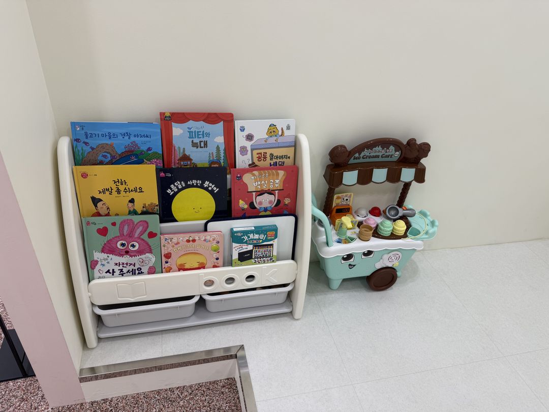 https://image.mom-mom.net/eyJidWNrZXQiOiJtb21tb20tbW9tc3RvdWNoIiwia2V5IjoicGxhY2VzLzZhOGIwZDcyOTBkYzYzOWE2MGRhN2UxNy5qcGVnIiwiZWRpdHMiOnsicmVzaXplIjp7IndpZHRoIjo1MDAsImhlaWdodCI6Mzc1fX19