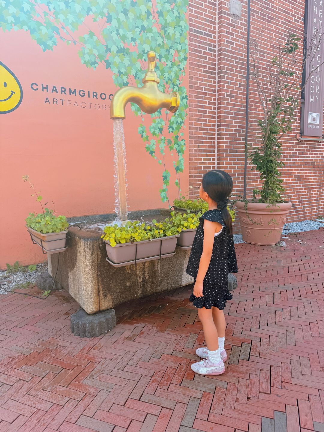 https://image.mom-mom.net/eyJidWNrZXQiOiJtb21tb20tbW9tc3RvdWNoIiwia2V5IjoicGxhY2VzLzZhOGI5MzFlNzQxN2I3MzVjYjQ5OTE0OS5qcGVnIiwiZWRpdHMiOnsicmVzaXplIjp7IndpZHRoIjozNzUsImhlaWdodCI6NTAwfX19