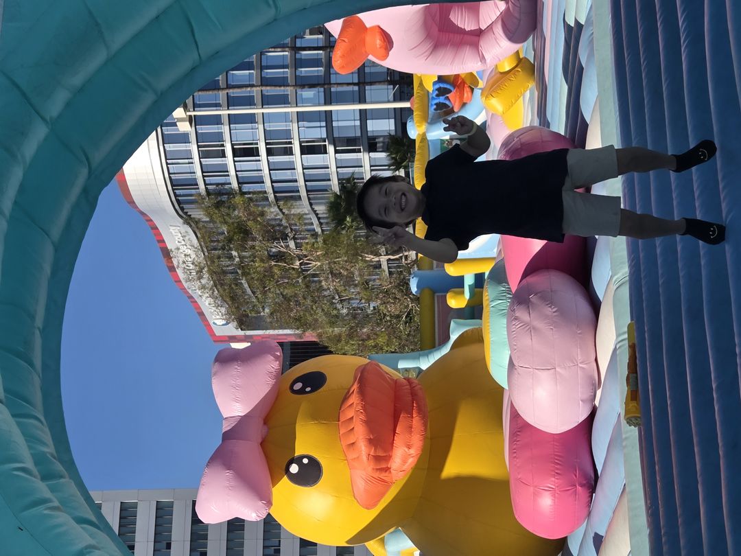 <팝업> The royal duck bounce house (~ 26/0/27)