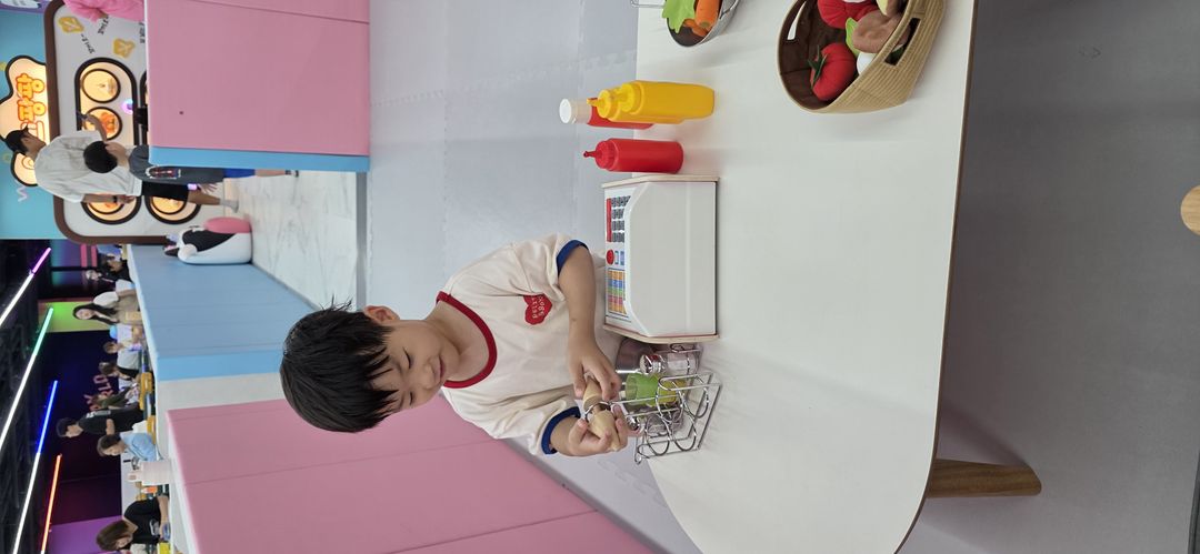 https://image.mom-mom.net/eyJidWNrZXQiOiJtb21tb20tbW9tc3RvdWNoIiwia2V5IjoicGxhY2VzLzZhOWE0N2VkOWQ2MTQyYjM3OGZmMzQyNi5qcGciLCJlZGl0cyI6eyJyZXNpemUiOnsid2lkdGgiOjUwMCwiaGVpZ2h0IjoyMzF9fX0=