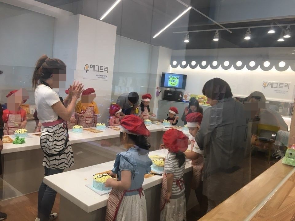 https://image.mom-mom.net/eyJidWNrZXQiOiJtb21tb20tbW9tc3RvdWNoIiwia2V5IjoicGxhY2VzLzZhMjdiZjM5MDUyZDY1ZGUxOGUwMmI3MS5qcGciLCJlZGl0cyI6eyJyZXNpemUiOnsid2lkdGgiOjUwMCwiaGVpZ2h0IjozNzV9fX0=