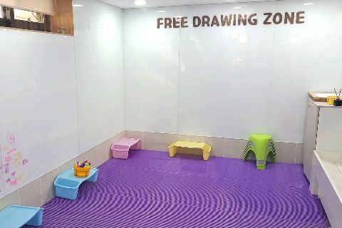 https://image.mom-mom.net/eyJidWNrZXQiOiJtb21tb20tbW9tc3RvdWNoIiwia2V5IjoicGxhY2VzLzZhMmE1ZGU2NzM0YTFjN2M3NjRjYmNlZi5qcGciLCJlZGl0cyI6eyJyZXNpemUiOnsid2lkdGgiOjUwMCwiaGVpZ2h0IjozMzN9fX0=