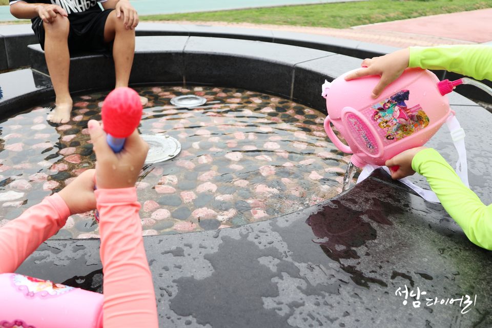 https://image.mom-mom.net/eyJidWNrZXQiOiJtb21tb20tbW9tc3RvdWNoIiwia2V5IjoicGxhY2VzLzZhMzExMjk1NmZlYWY4Y2Q1NGUzYzFkMS5qcGciLCJlZGl0cyI6eyJyZXNpemUiOnsid2lkdGgiOjUwMCwiaGVpZ2h0IjozMzN9fX0=