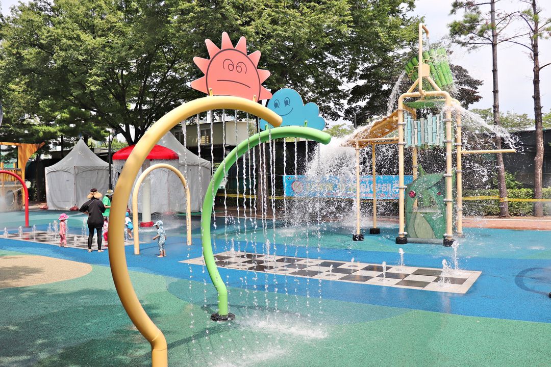 https://image.mom-mom.net/eyJidWNrZXQiOiJtb21tb20tbW9tc3RvdWNoIiwia2V5IjoicGxhY2VzLzZhMzRjMTliZmY1ZTJkZGI2ZTVhOTRjYS5qcGciLCJlZGl0cyI6eyJyZXNpemUiOnsid2lkdGgiOjUwMCwiaGVpZ2h0IjozMzN9fX0=