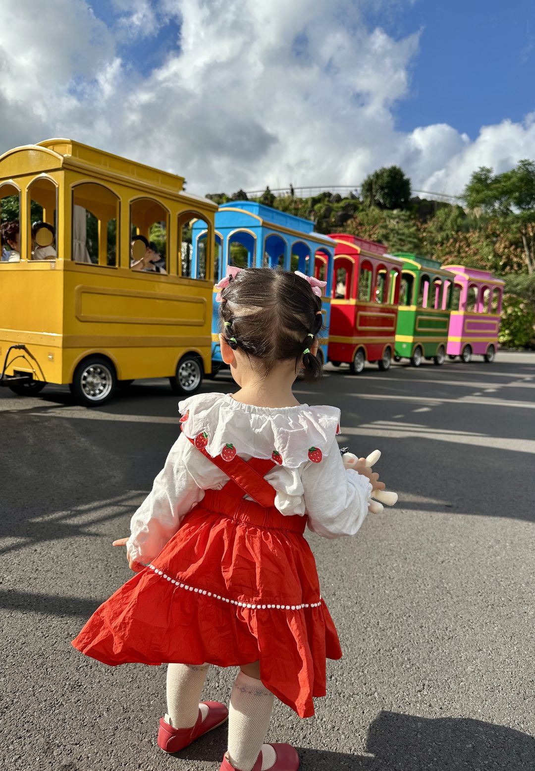 https://image.mom-mom.net/eyJidWNrZXQiOiJtb21tb20tbW9tc3RvdWNoIiwia2V5IjoicGxhY2VzLzZhYTNmZDFkOWQ2MTQyYjM3OGZmNjA5MC5qcGciLCJlZGl0cyI6eyJyZXNpemUiOnsid2lkdGgiOjM0NywiaGVpZ2h0Ijo1MDB9fX0=