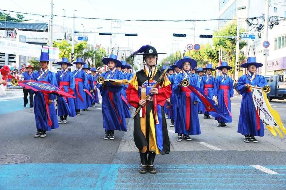 https://image.mom-mom.net/eyJidWNrZXQiOiJtb21tb20tbW9tc3RvdWNoIiwia2V5IjoicGxhY2VzL3NlYXNvbmFsLWV2ZW50cy9mZXN0aXZhbC81MDc0NTQvMDMuanBnIiwiZWRpdHMiOnsicmVzaXplIjp7IndpZHRoIjo1MDAsIndpdGhvdXRFbmxhcmdlbWVudCI6dHJ1ZX19fQ==