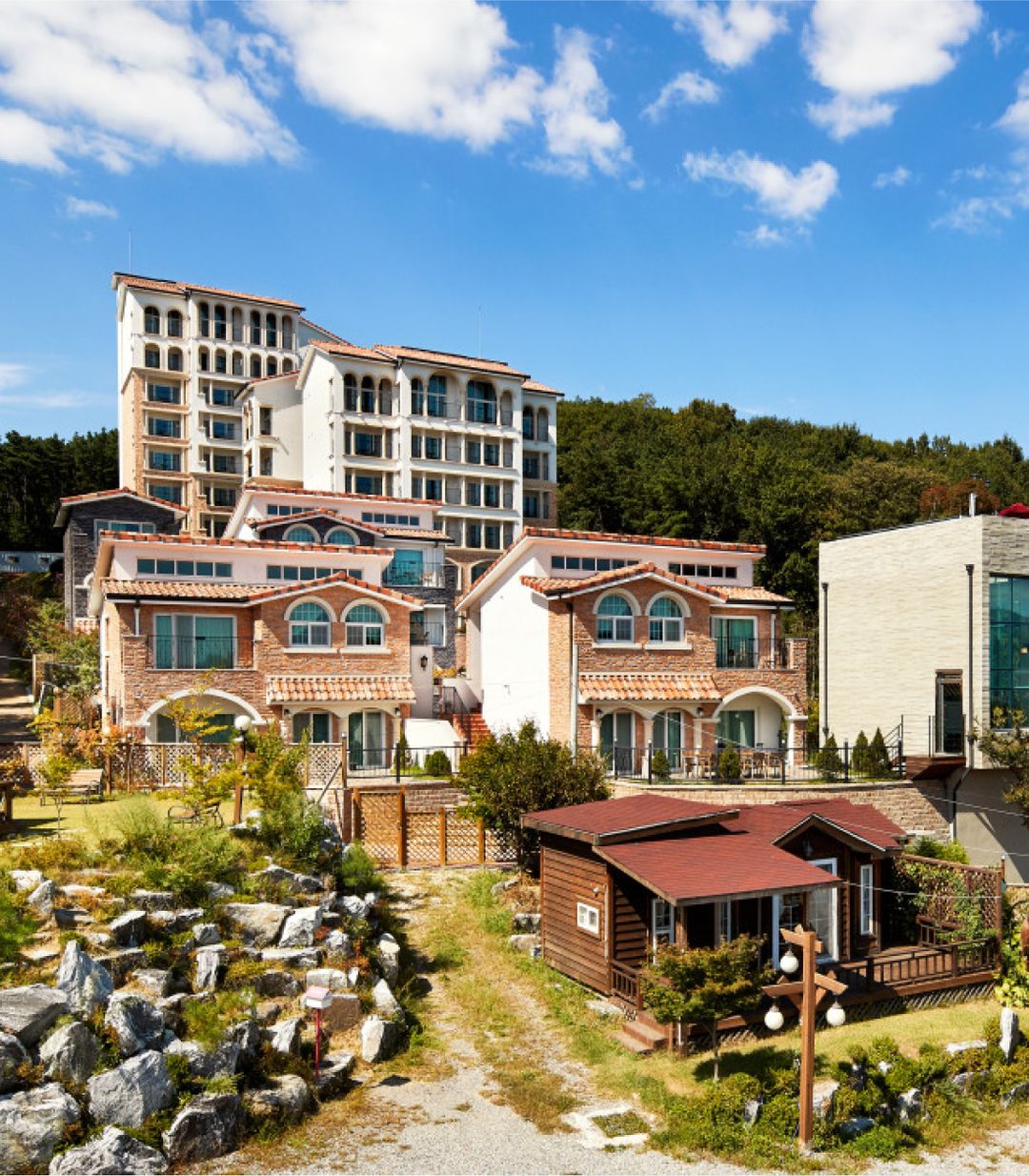 더숨포레스트 호텔